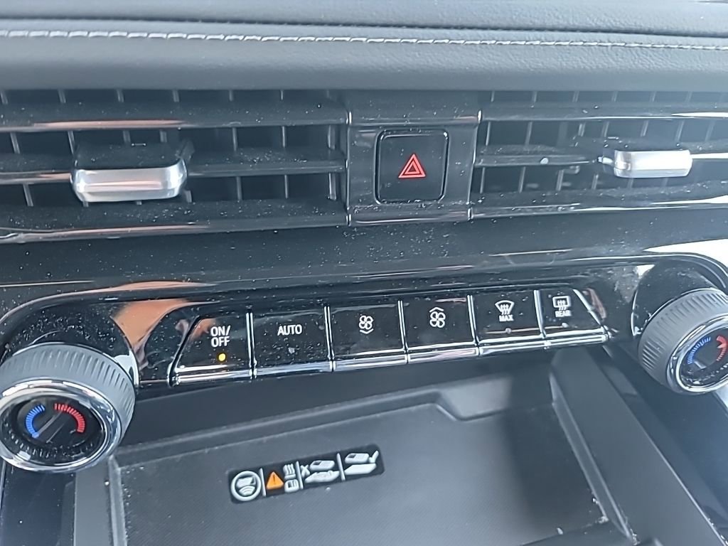 Used 2025 Chevrolet Tahoe LT image 23