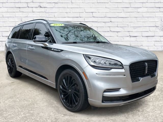 Used 2023 Lincoln Aviator Reserve w/ Equipment Group 201A image 5