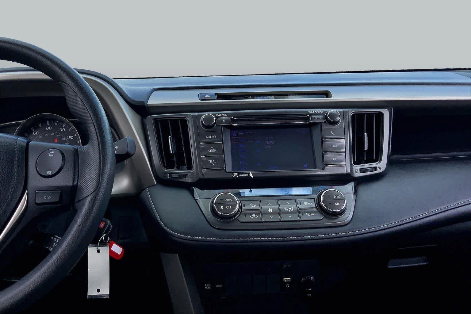 Used 2013 Toyota RAV4 XLE FWD image 7