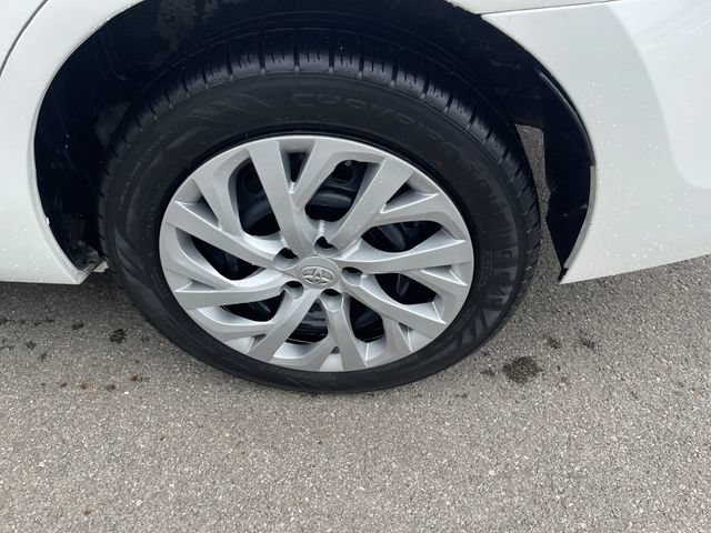 Used 2019 Toyota Corolla LE FWD image 39