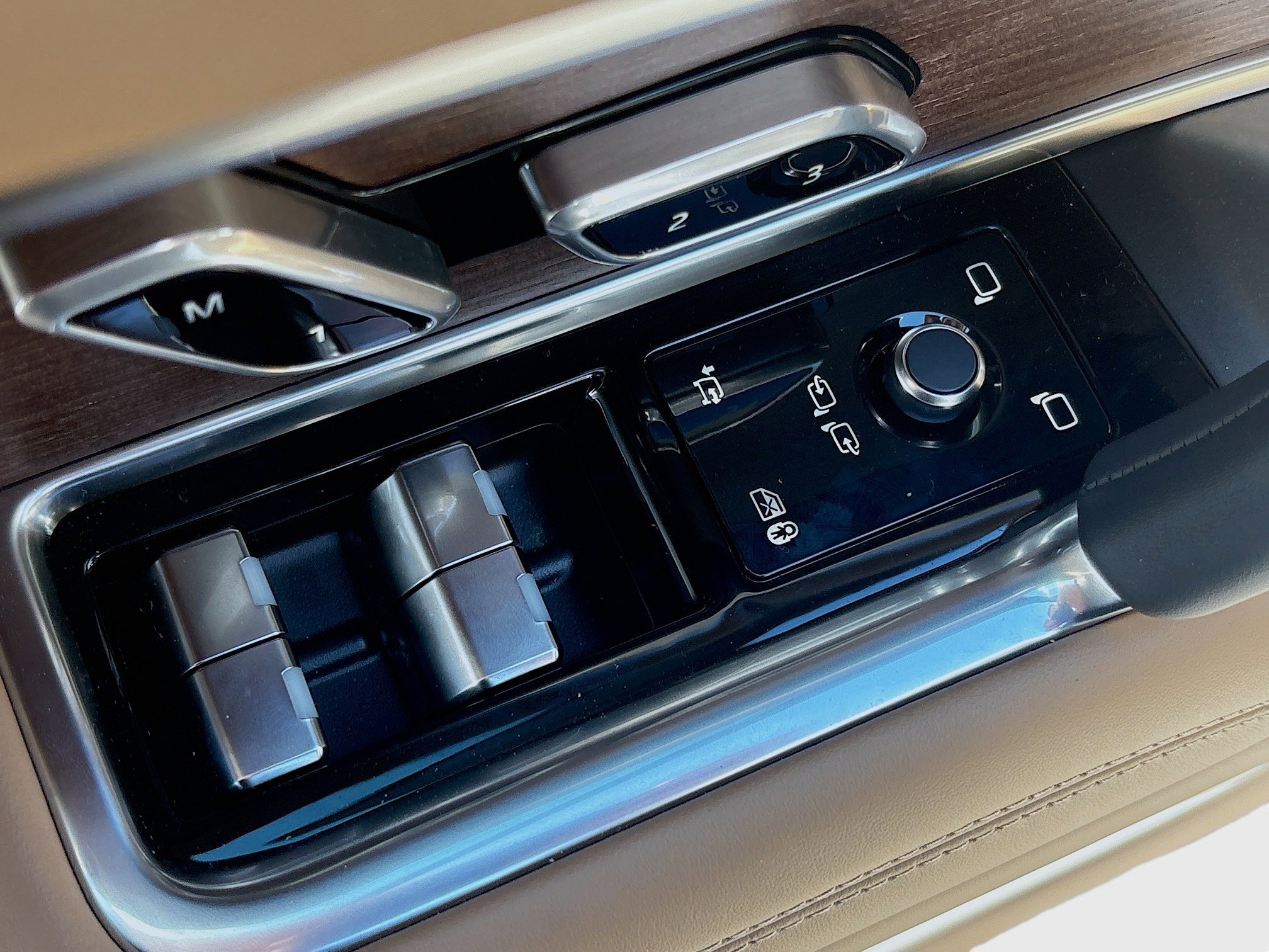 New 2026 Land Rover Range Rover Long Wheelbase Autobiography image 25