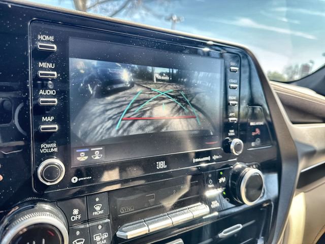 Used 2020 Toyota Highlander Limited image 25