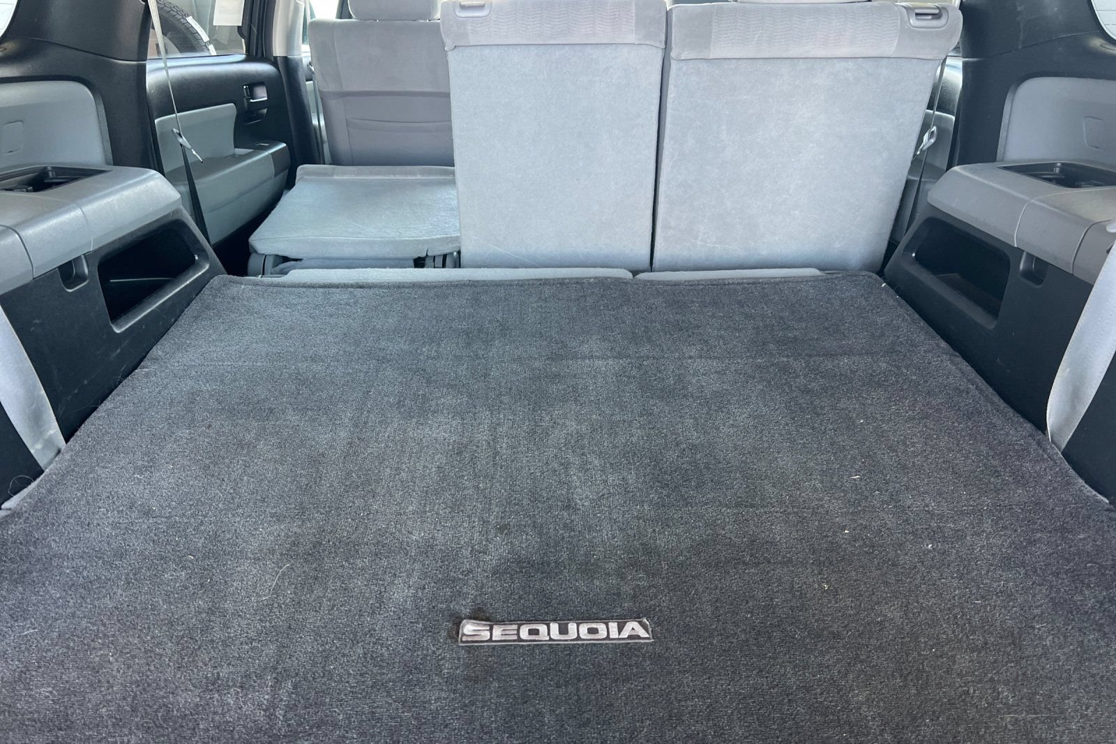 Used 2014 Toyota Sequoia SR5 AWD/4WD image 13