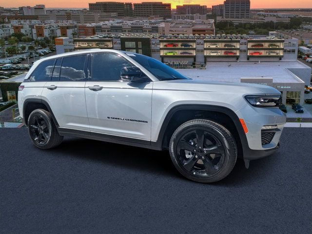 New 2025 Jeep Grand Cherokee Limited w/ Black Appearance Package image 1