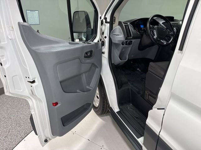 Used 2016 Ford Transit 350 XLT RWD image 5