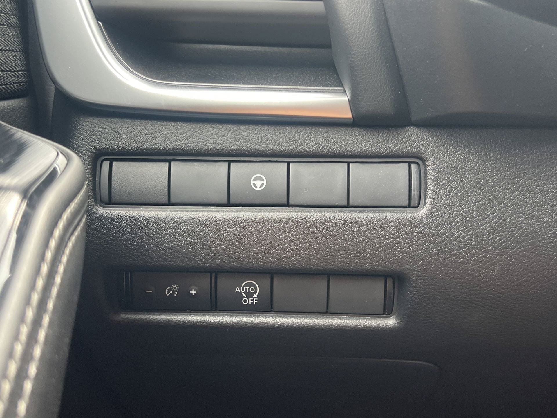 Certified 2023 Nissan Rogue SV FWD image 13