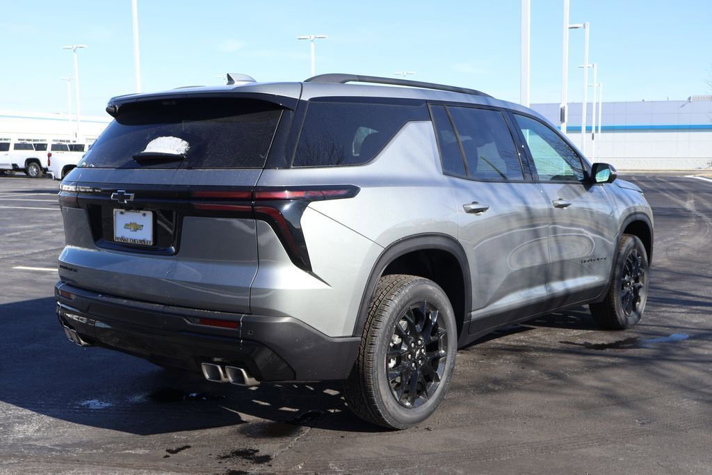 New 2026 Chevrolet Traverse LT w/ Midnight/Sport Edition FWD image 8