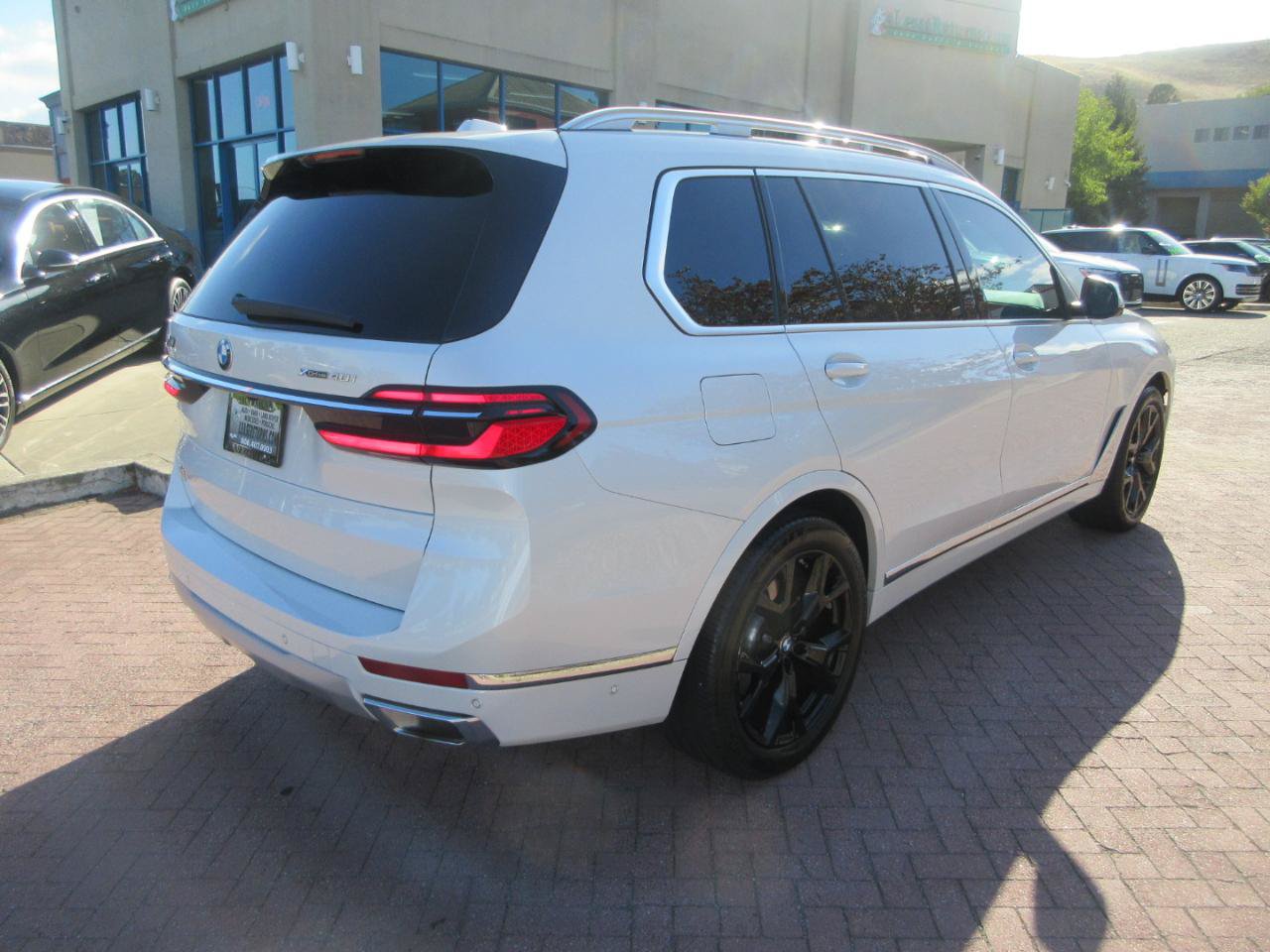 Used 2025 BMW X7 xDrive40i w/ Premium Package AWD/4WD image 92