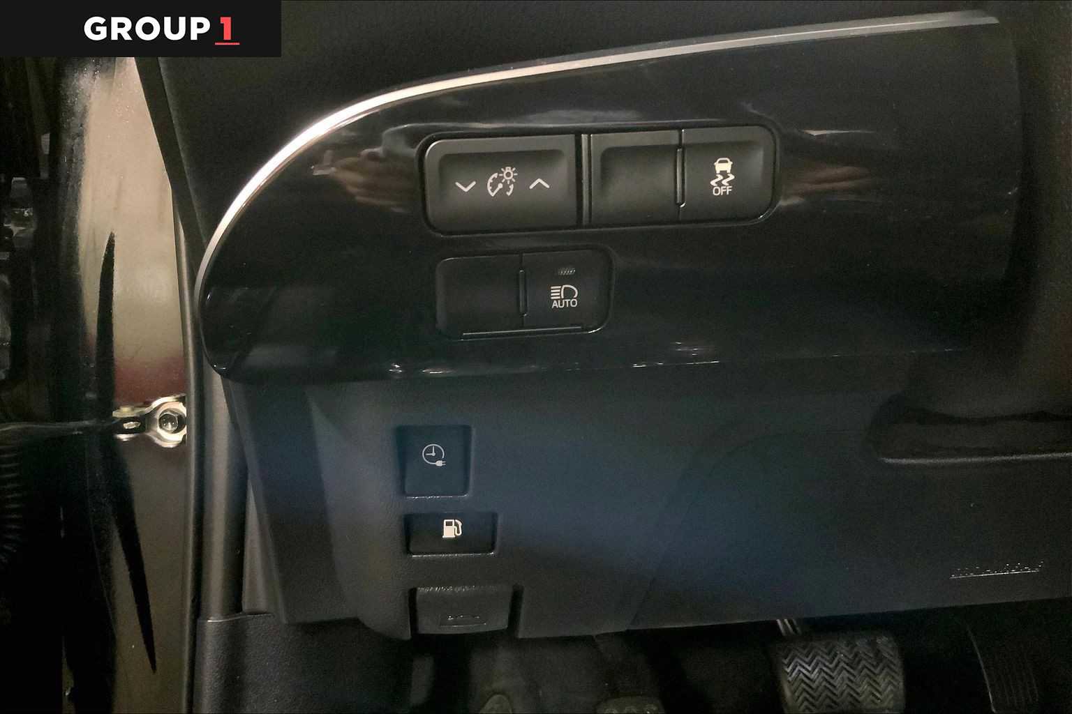 Used 2021 Toyota Prius Prime XLE FWD image 35