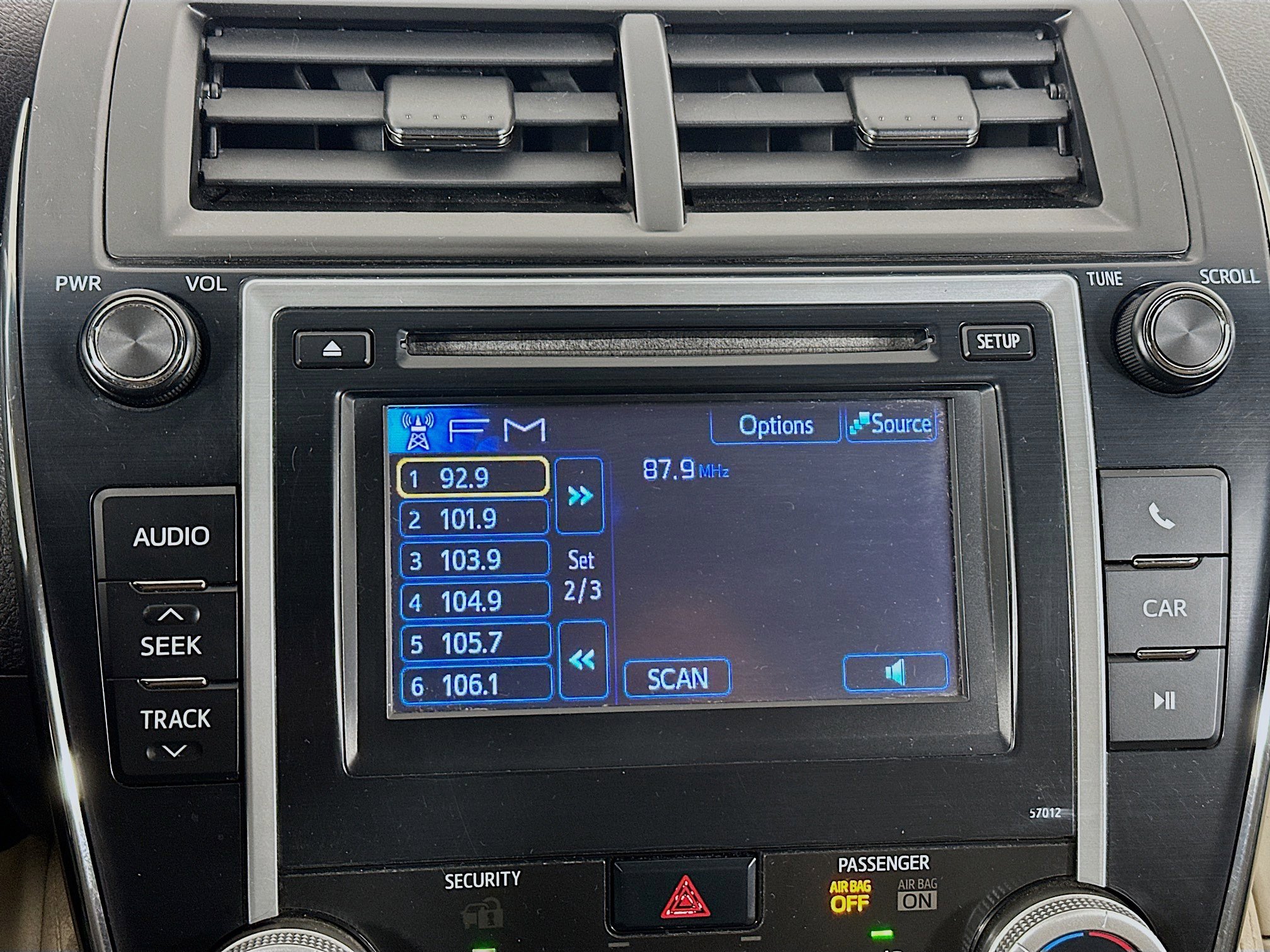 Used 2012 Toyota Camry LE image 18