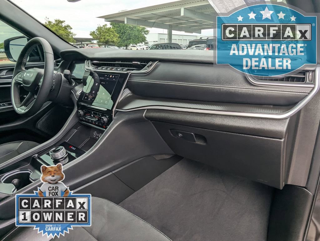 Used 2024 Jeep Grand Cherokee Altitude AWD/4WD image 21