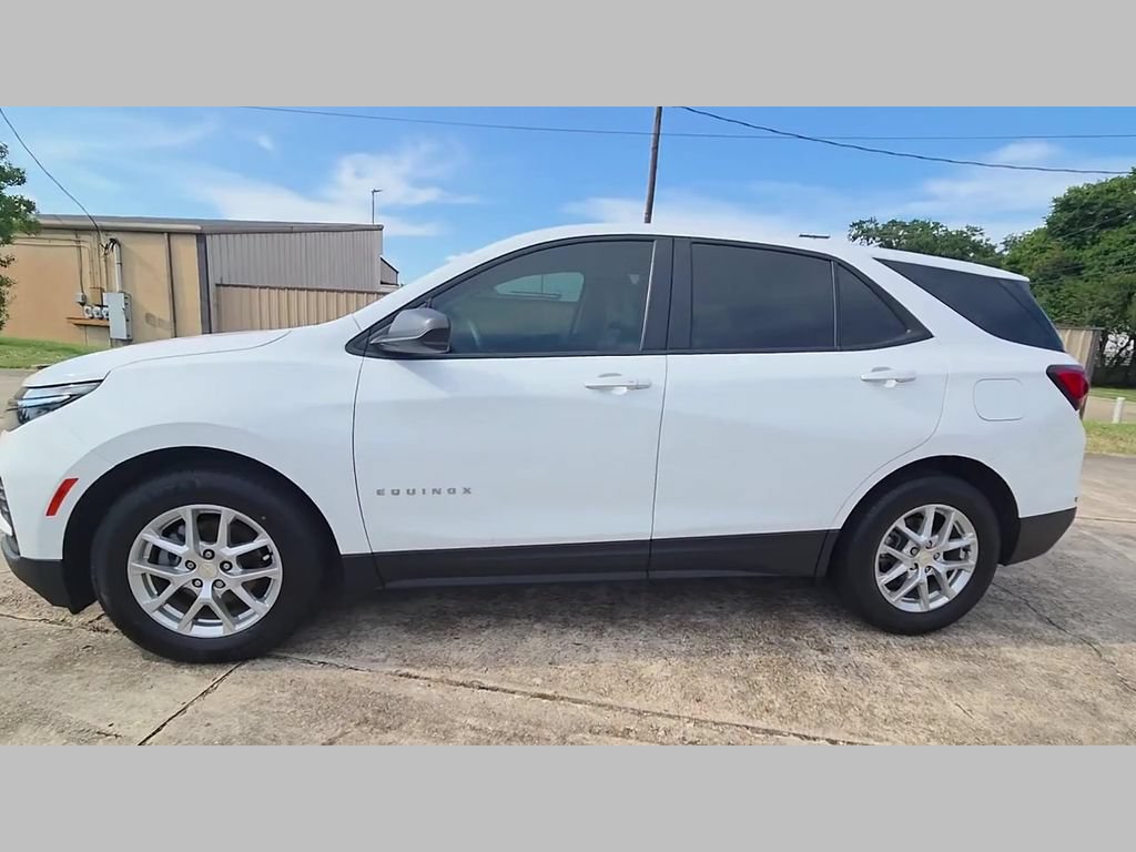 Used 2023 Chevrolet Equinox LS FWD image 44