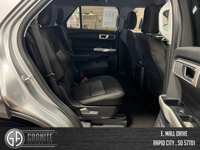Used 2024 Ford Explorer XLT AWD/4WD image 34