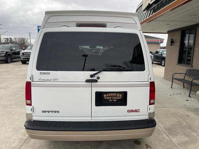 Used 2004 GMC Safari Conversion image 12