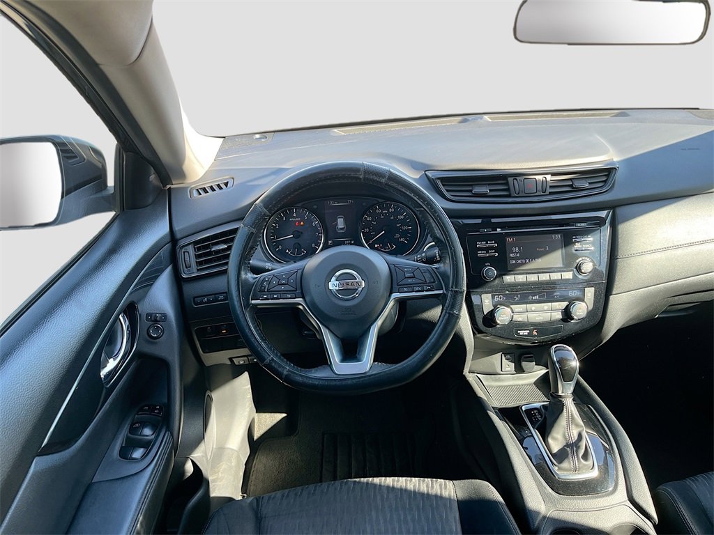 Used 2017 Nissan Rogue SV image 21