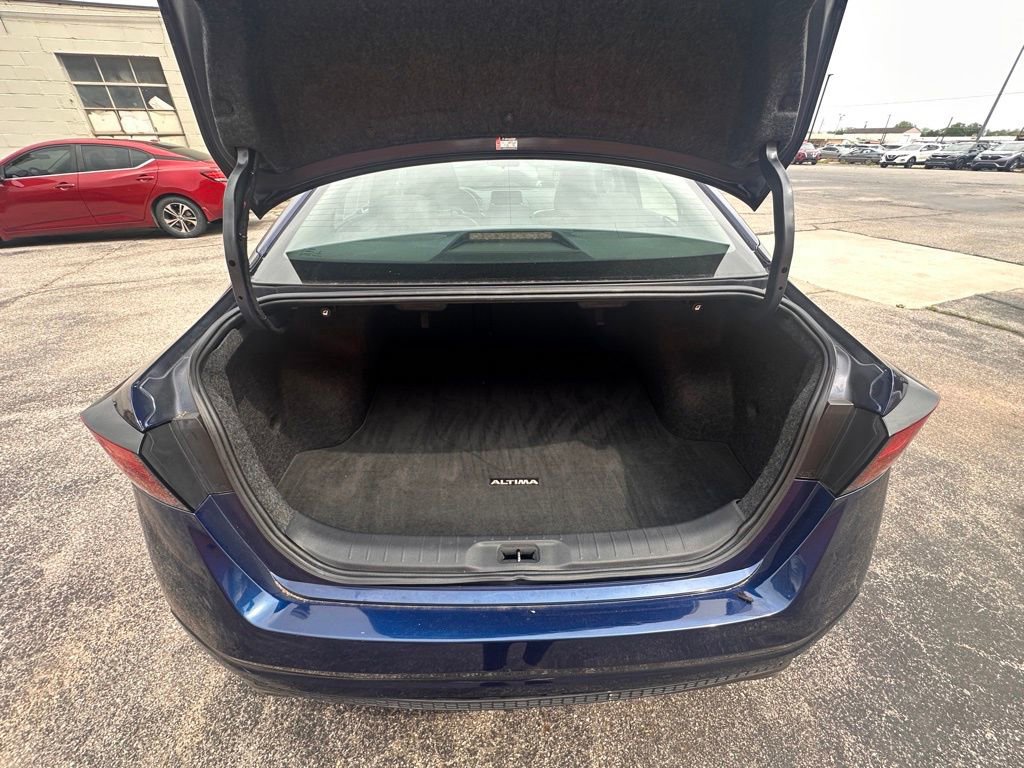 Used 2019 Nissan Altima 2.0 SR image 10