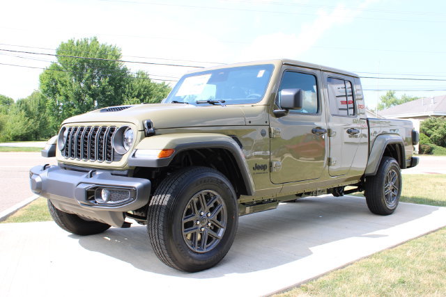 New 2026 Jeep Gladiator Sport AWD/4WD image 10