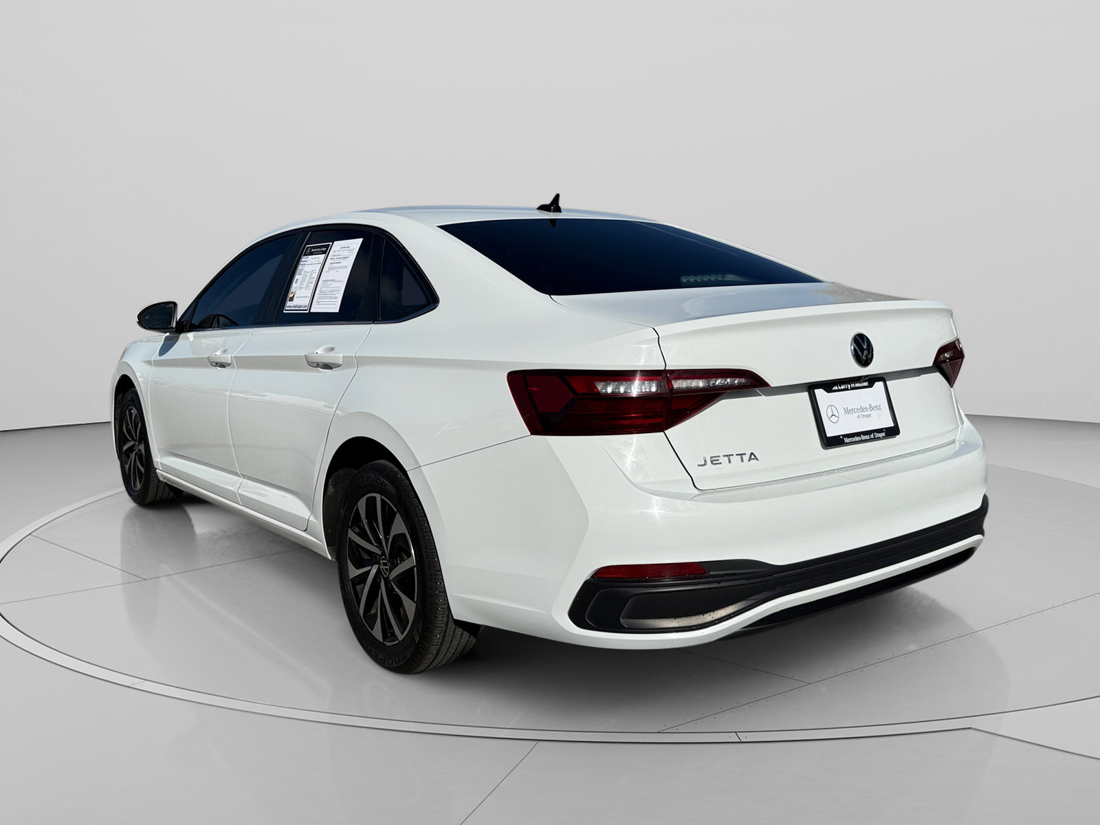 Used 2024 Volkswagen Jetta S image 3