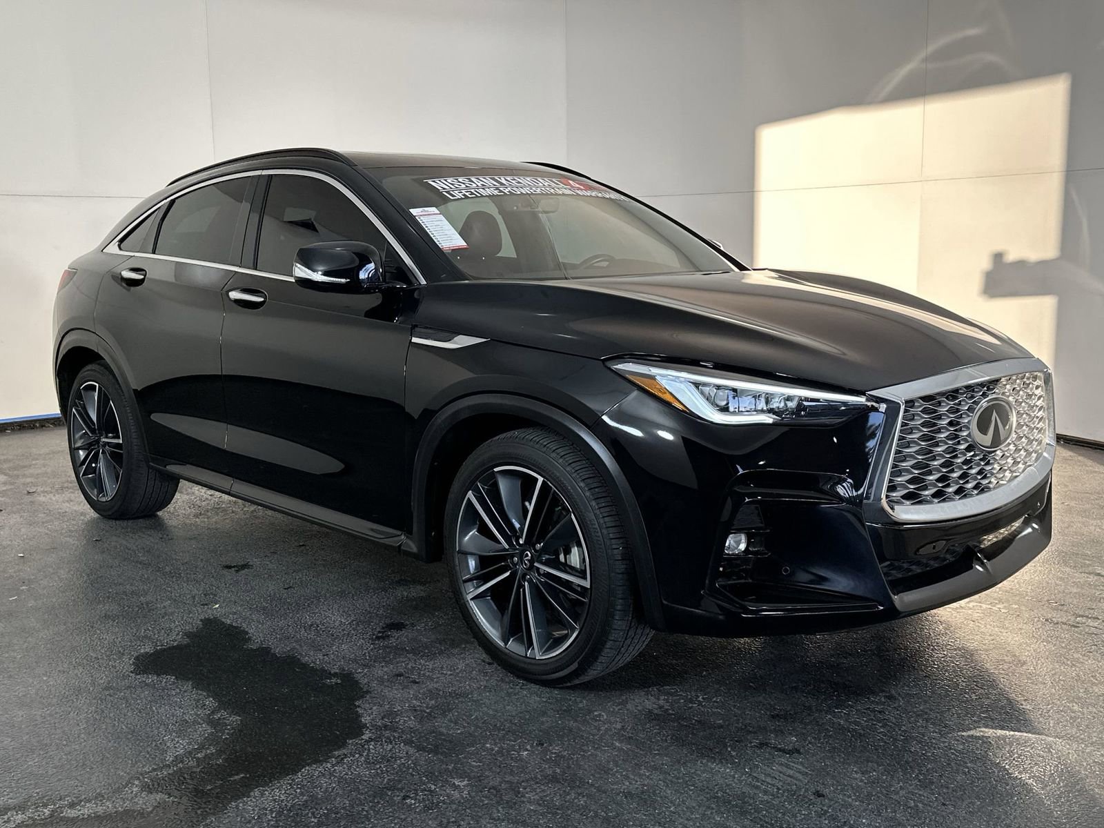 Used 2025 INFINITI QX55 Sensory w/ Lighting Package image 2