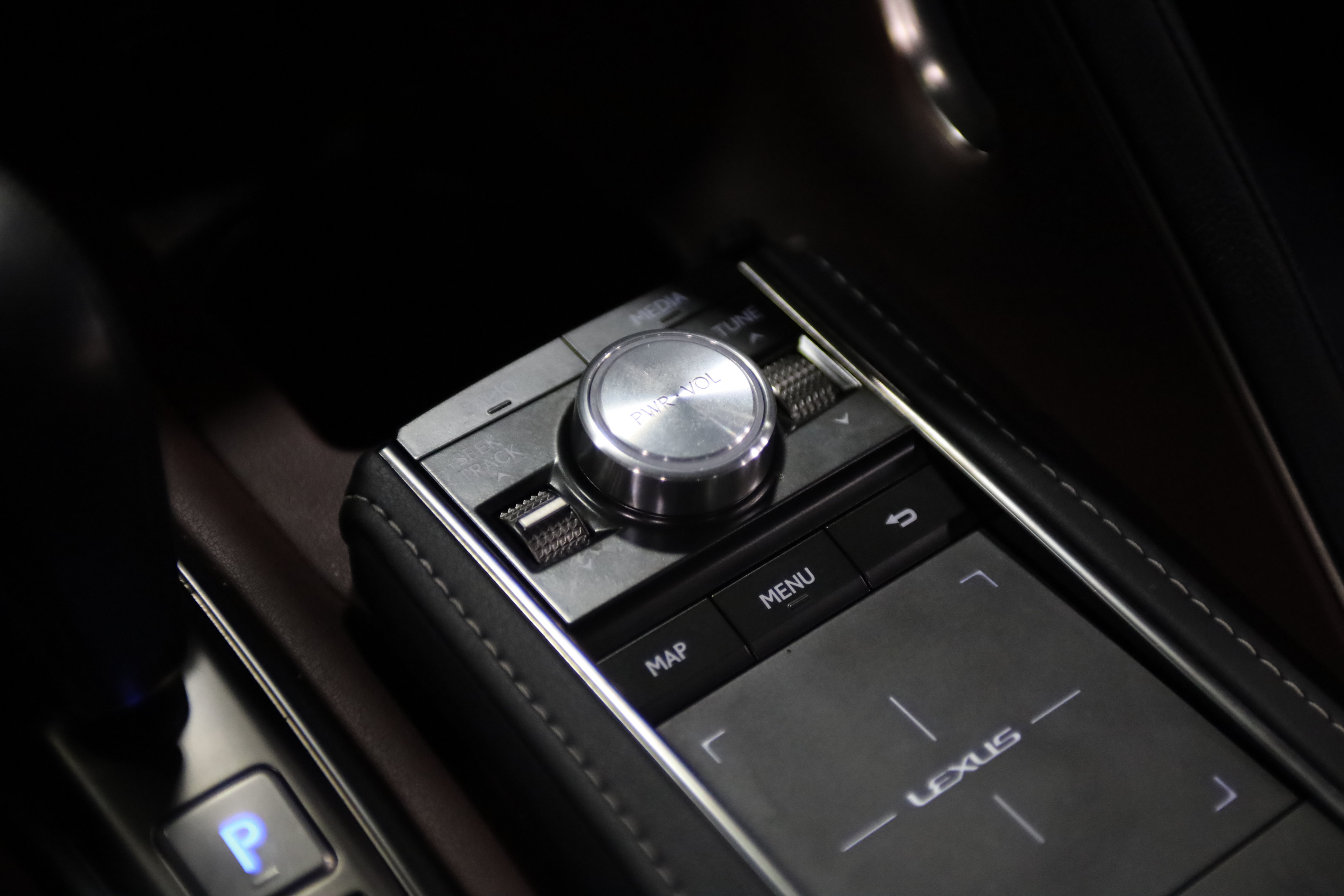 Used 2018 Lexus LC 500 Coupe w/ Sport Package RWD image 34