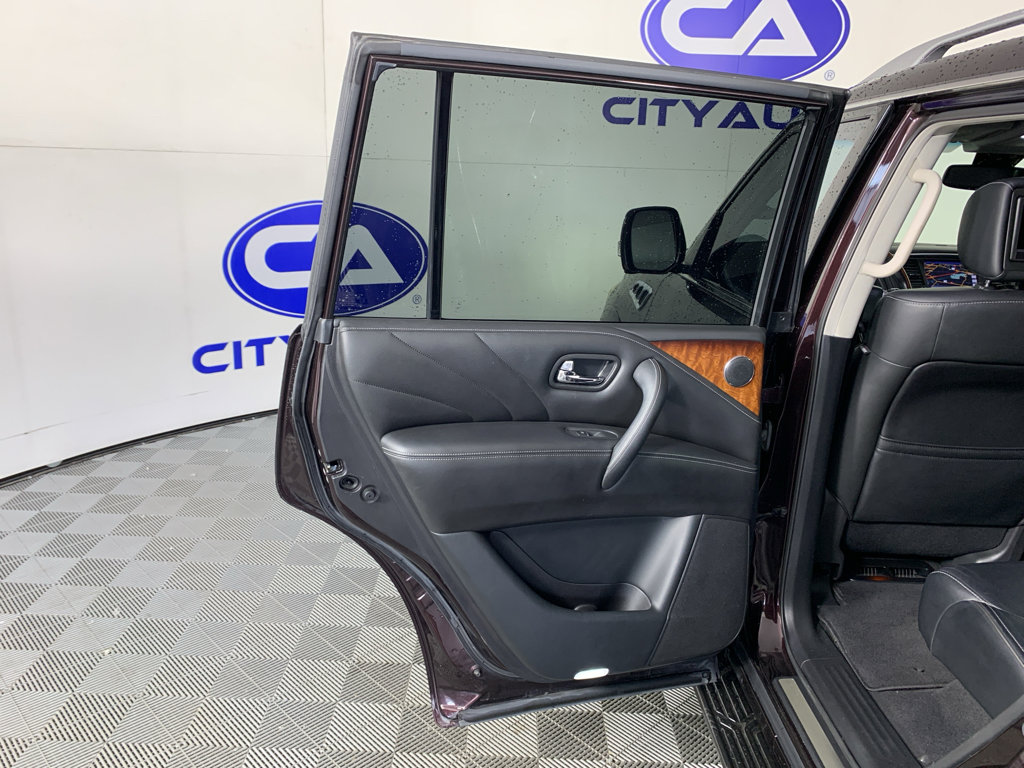 Used 2015 INFINITI QX80 2WD w/ Deluxe Technology Package image 31