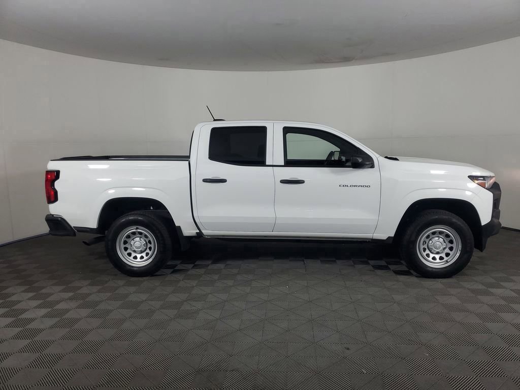 Used 2025 Chevrolet Colorado W/T image 2