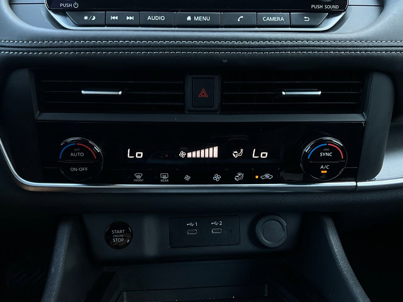 Used 2025 Nissan Rogue SV FWD image 28