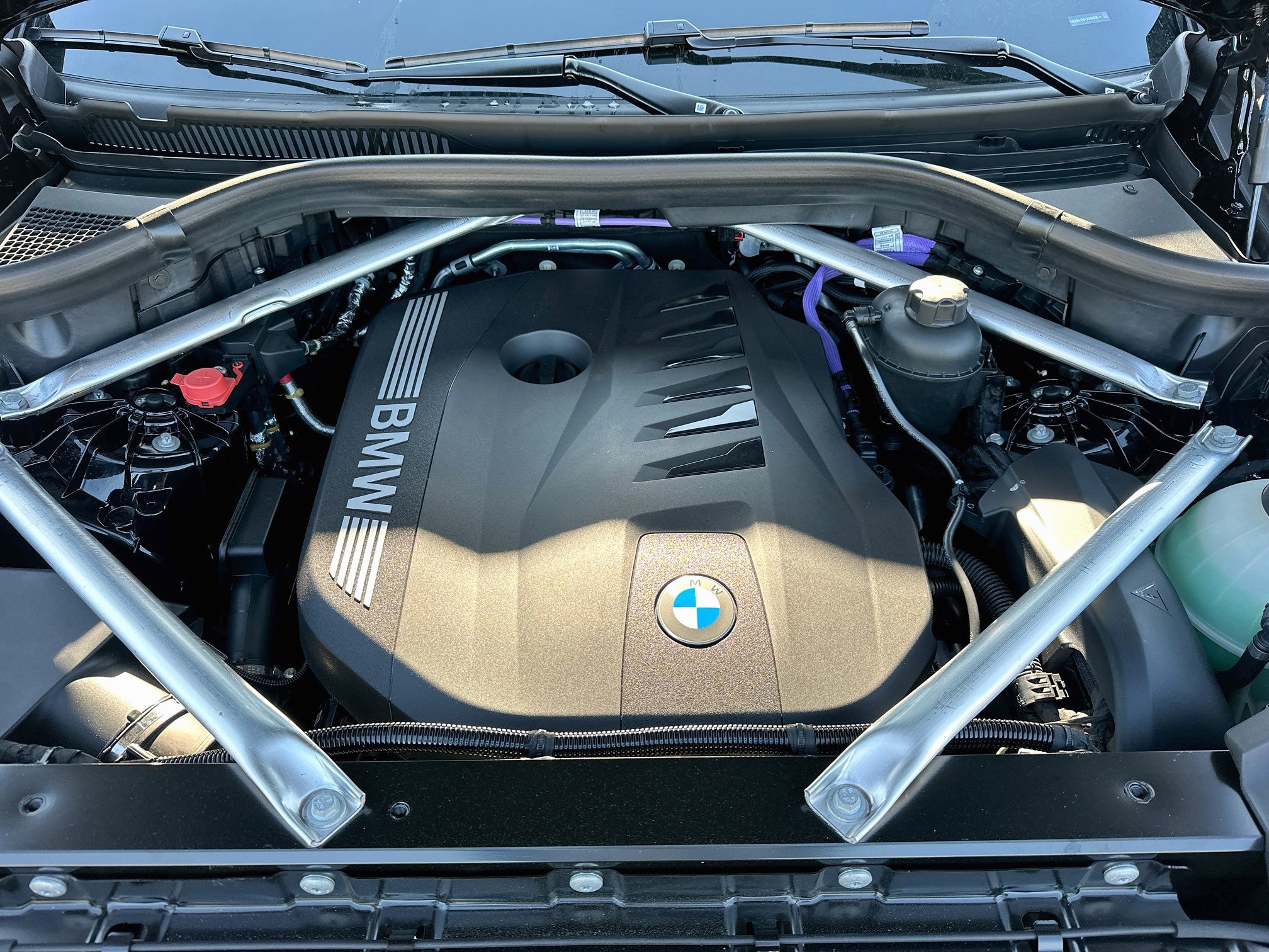 New 2026 BMW X5 xDrive40i w/ M Sport Package AWD/4WD image 25