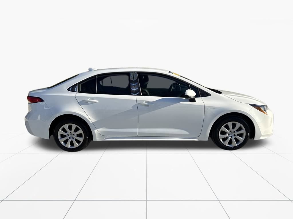Used 2025 Toyota Corolla LE image 10