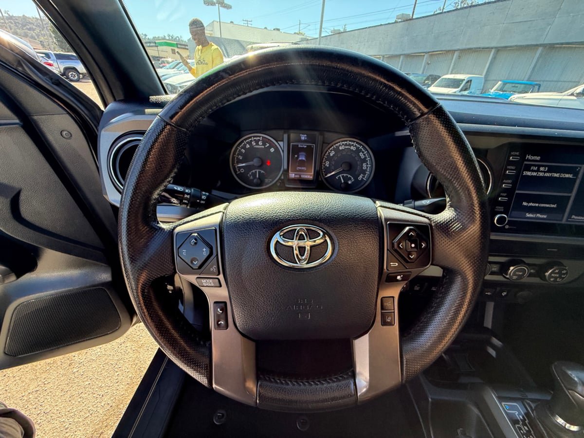 Used 2020 Toyota Tacoma TRD Sport w/ Technology Package RWD image 22