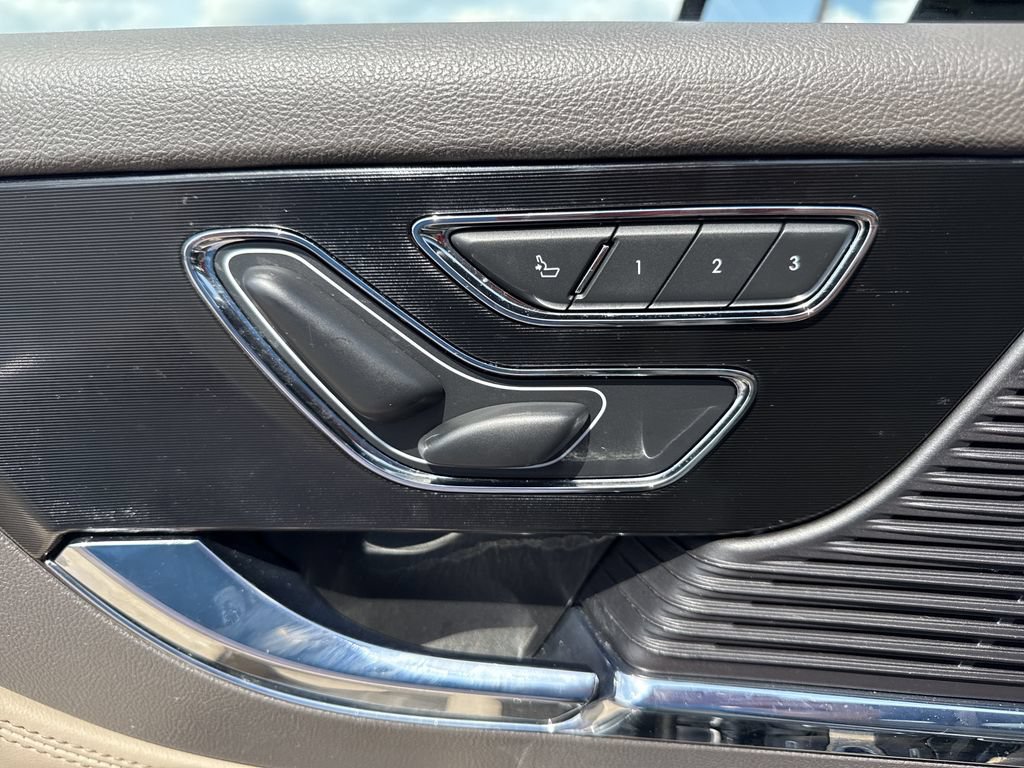 Used 2022 Lincoln Corsair AWD w/ Premium Package image 18
