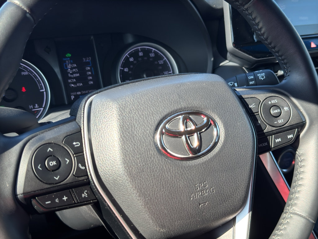 Used 2022 Toyota Venza LE image 31