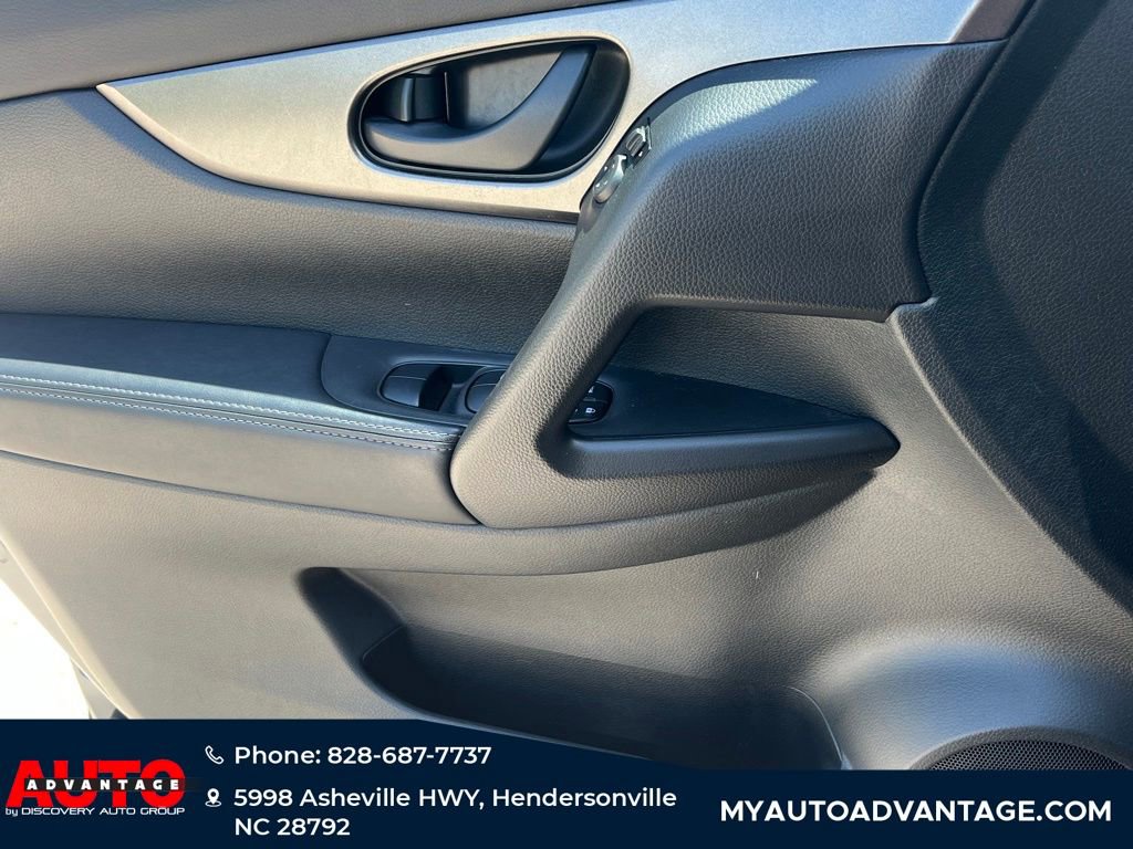 Used 2019 Nissan Rogue Sport S w/ Appearance Package FWD image 20