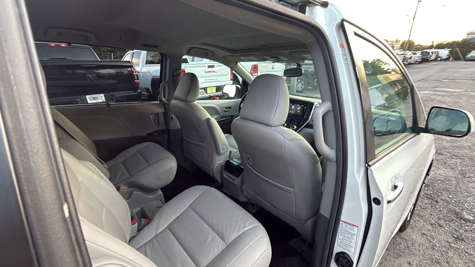 Used 2016 Toyota Sienna XLE image 12