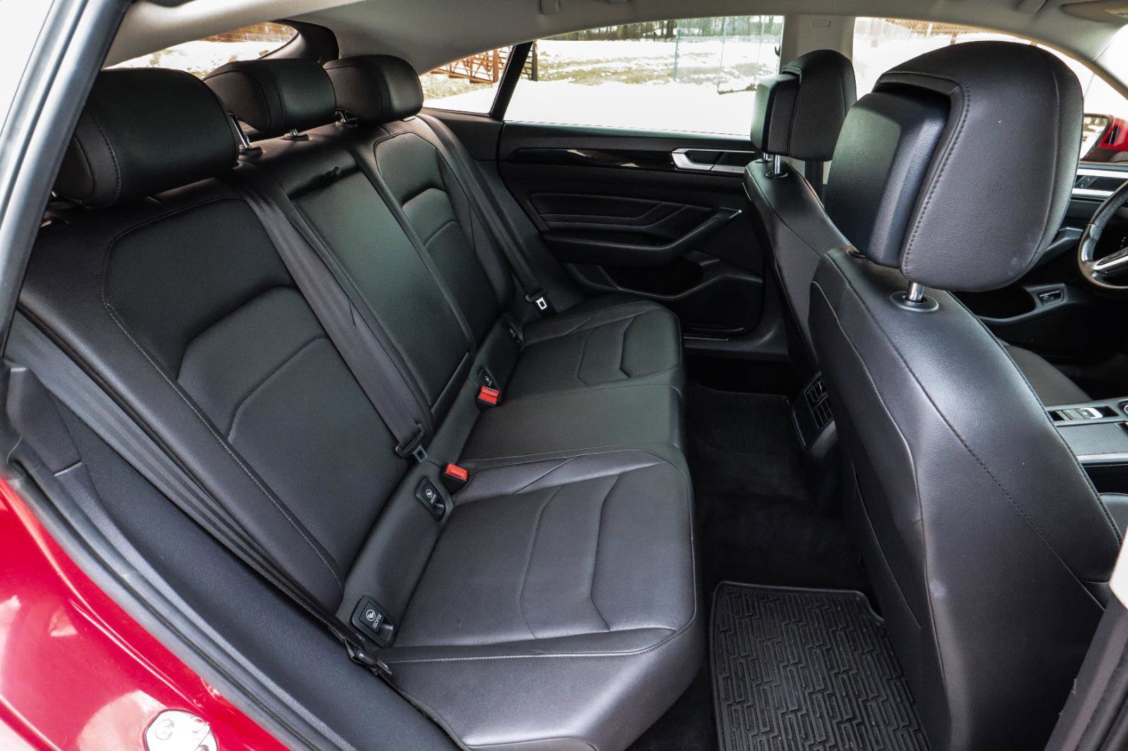 Used 2021 Volkswagen Arteon SE w/ Arteon MDO Package image 38