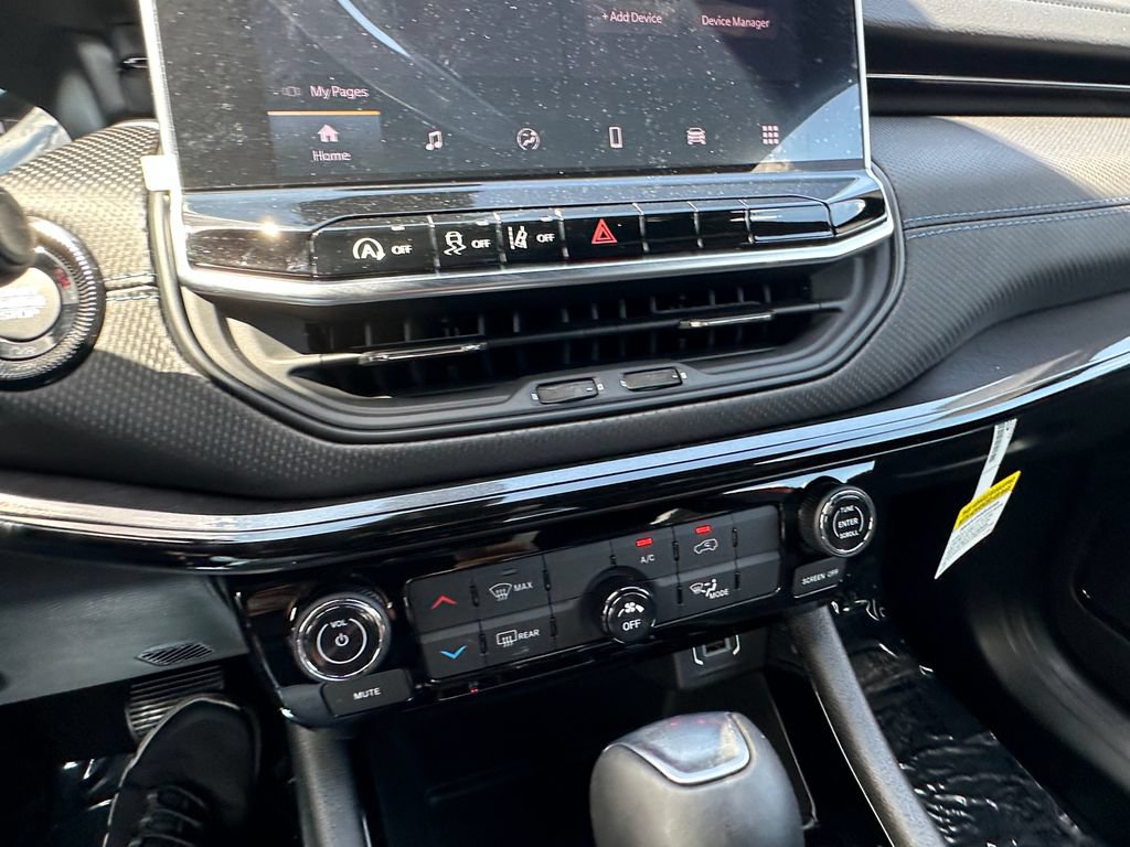 New 2026 Jeep Compass Latitude AWD/4WD image 22