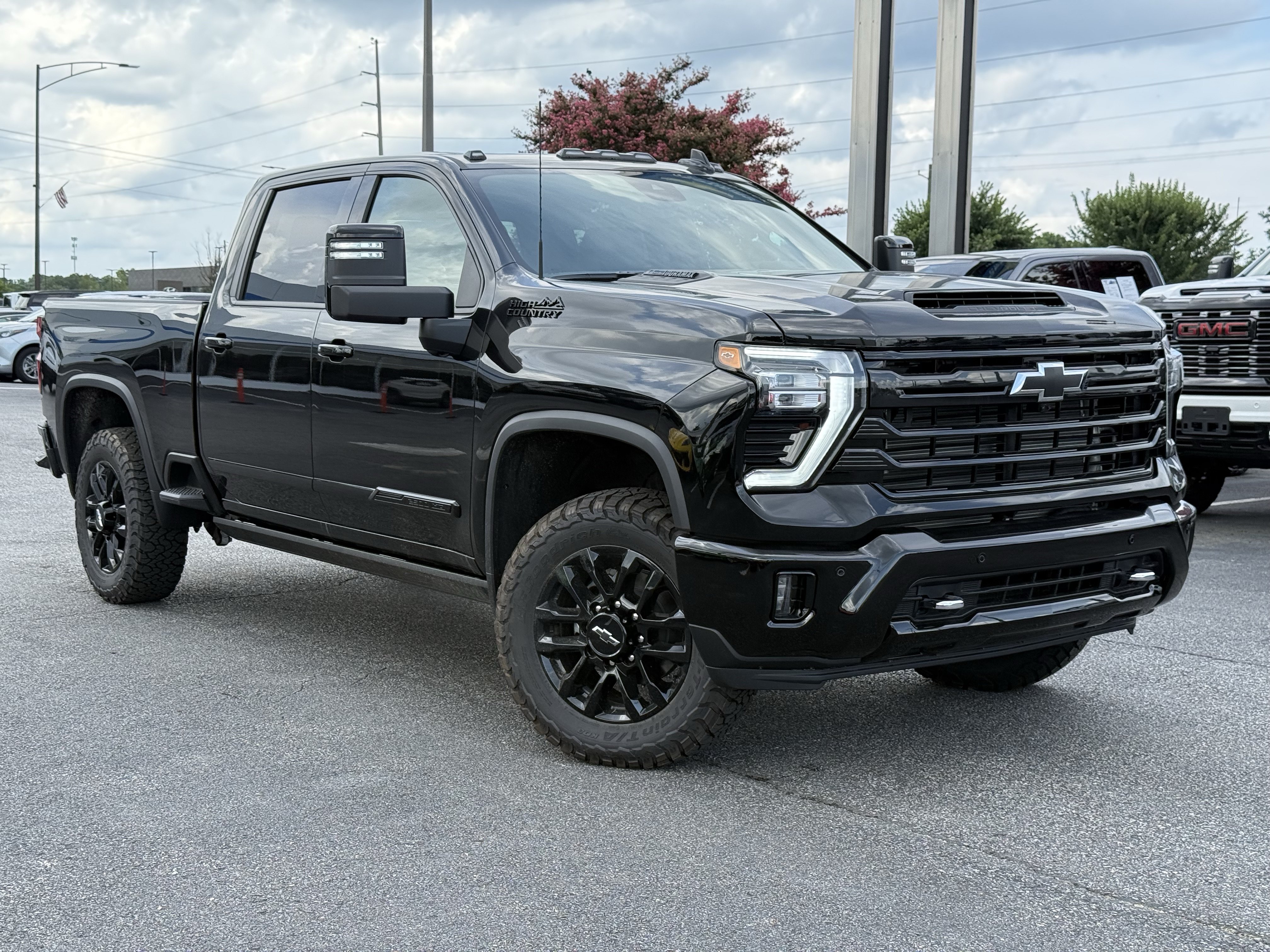 New 2026 Chevrolet Silverado 2500 High Country w/ Midnight Edition AWD/4WD image 2