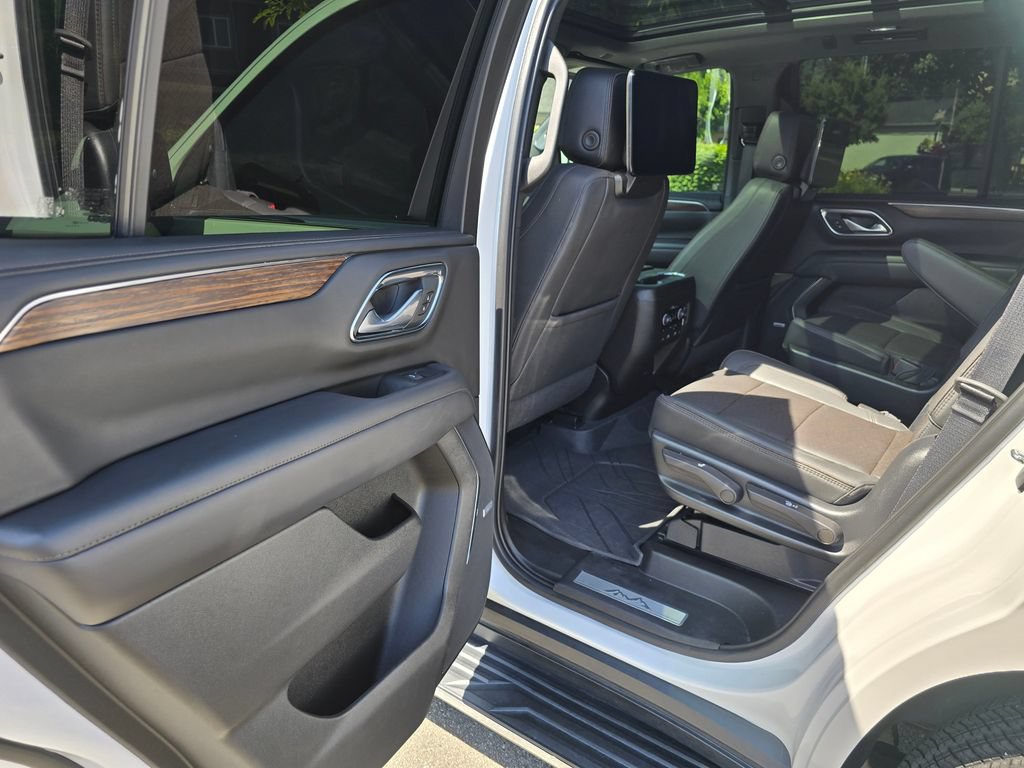 Used 2023 Chevrolet Tahoe High Country AWD/4WD image 21