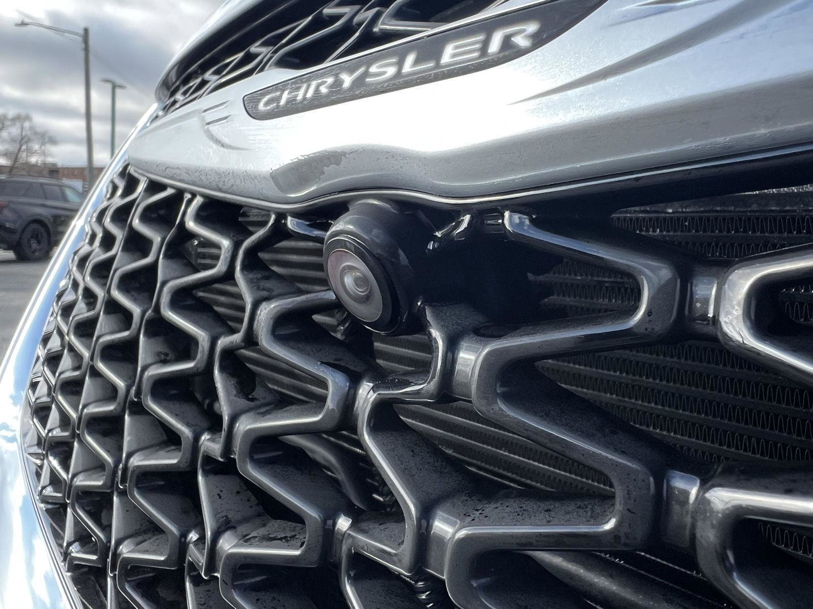 New 2026 Chrysler Pacifica Select image 11