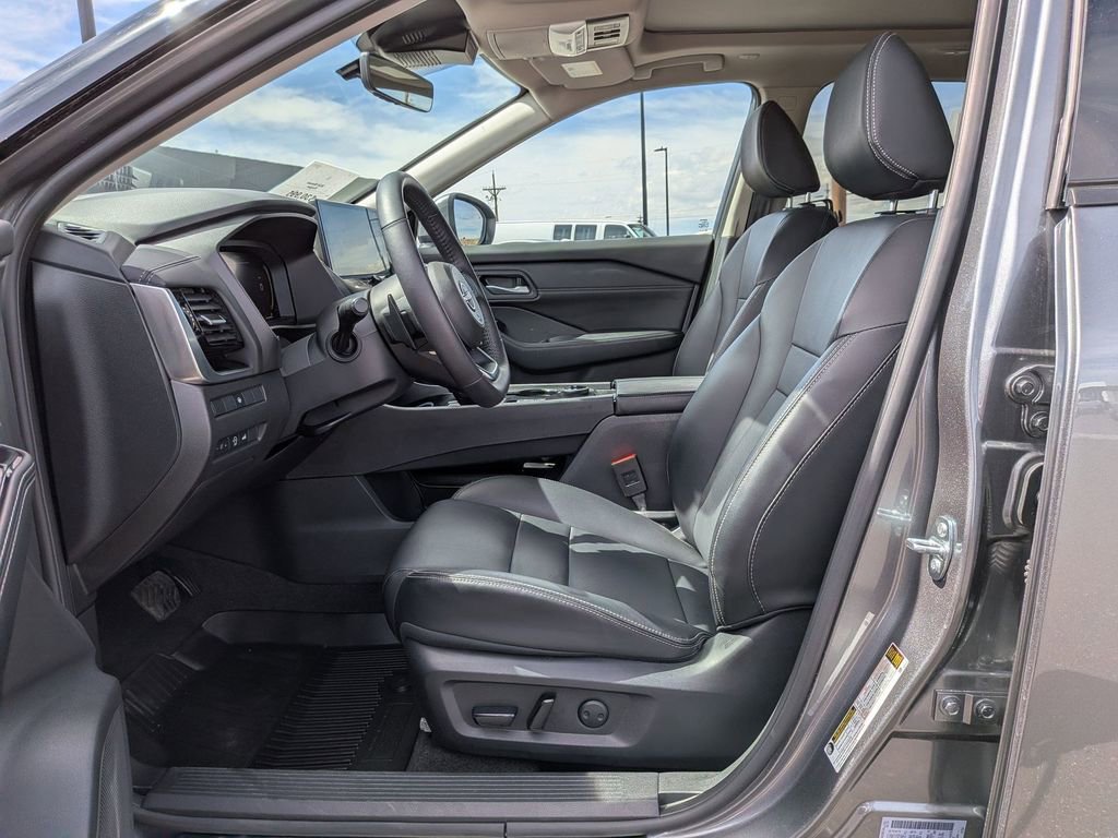 Used 2024 Nissan Rogue SL w/ SL Premium Package image 18