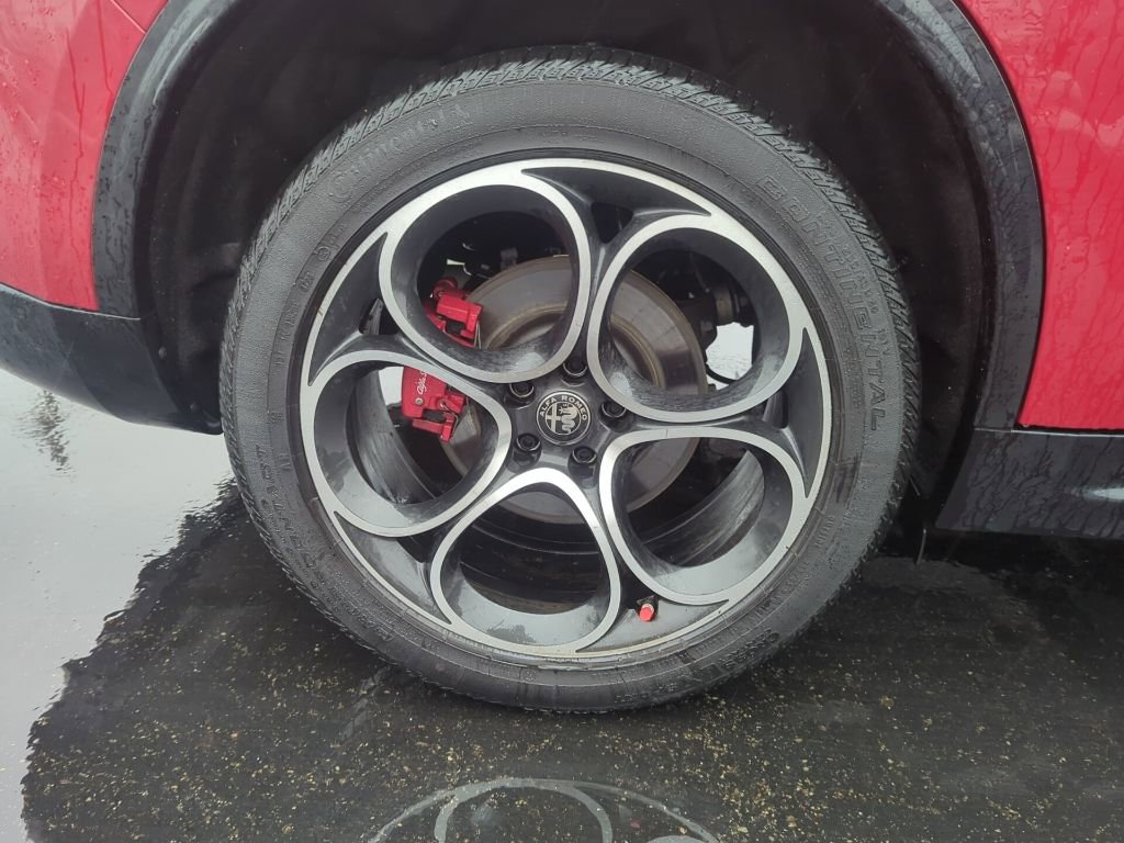 Used 2025 Alfa Romeo Stelvio Sprint w/ Veloce Package image 12