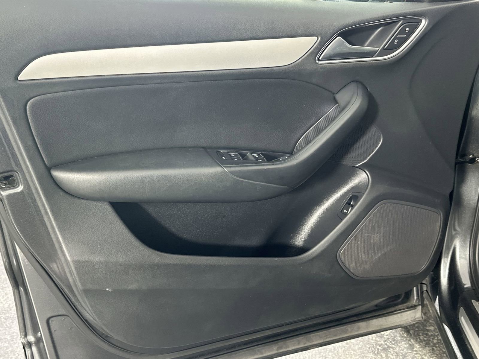 Used 2018 Audi Q3 2.0T Premium image 33