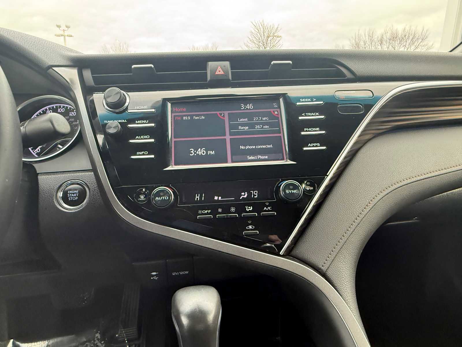 Used 2018 Toyota Camry XLE image 21