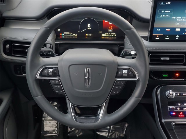 Used 2022 Lincoln Nautilus Reserve image 34