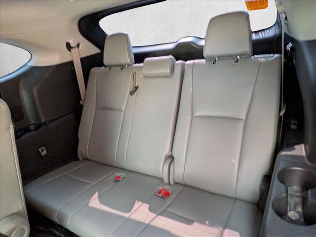Used 2021 Toyota Highlander XLE AWD/4WD image 18