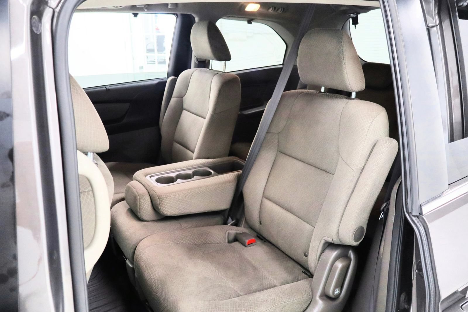 Used 2015 Honda Odyssey EX image 18