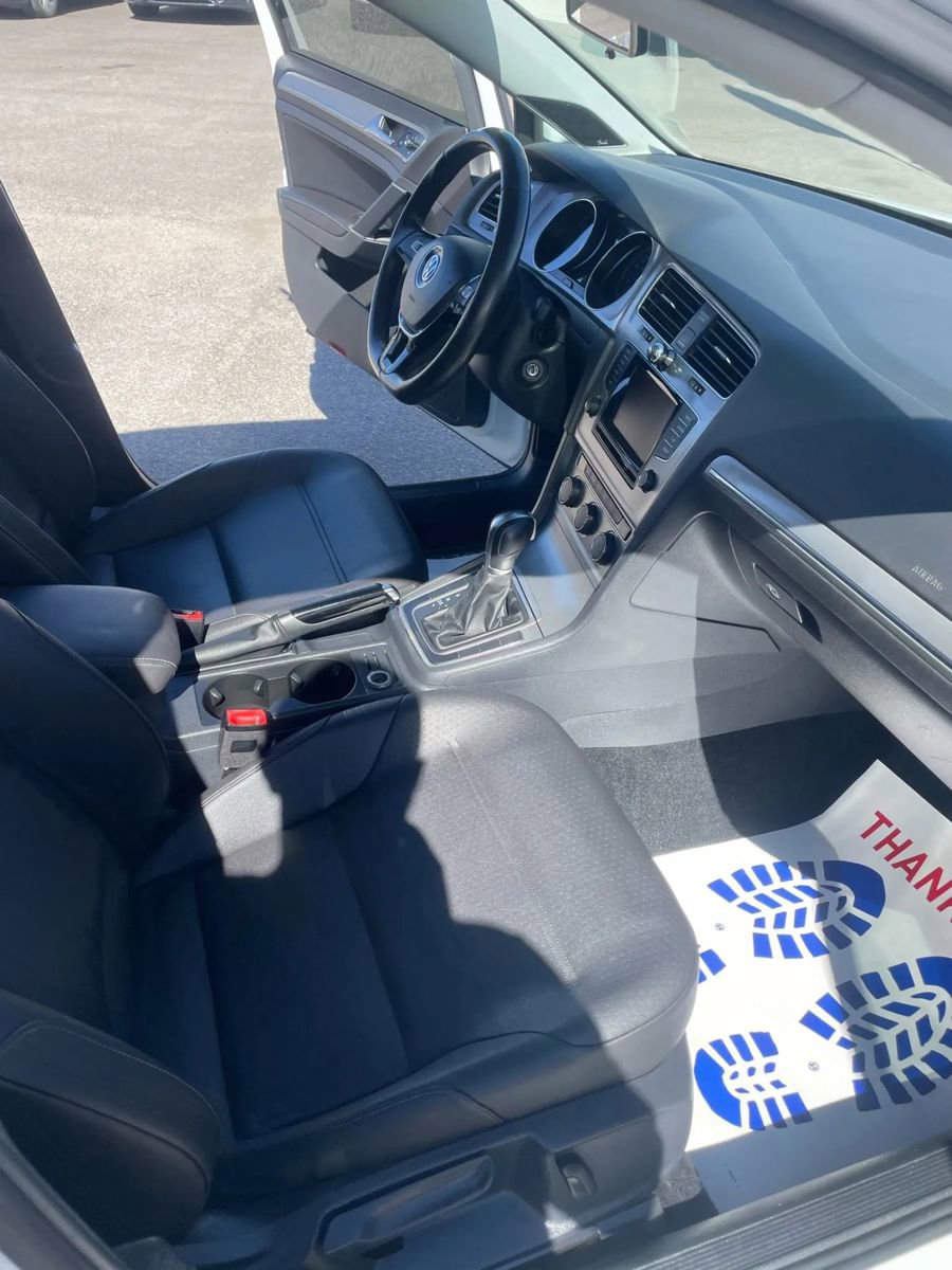 Used 2015 Volkswagen Golf SE w/ Lighting Package image 10