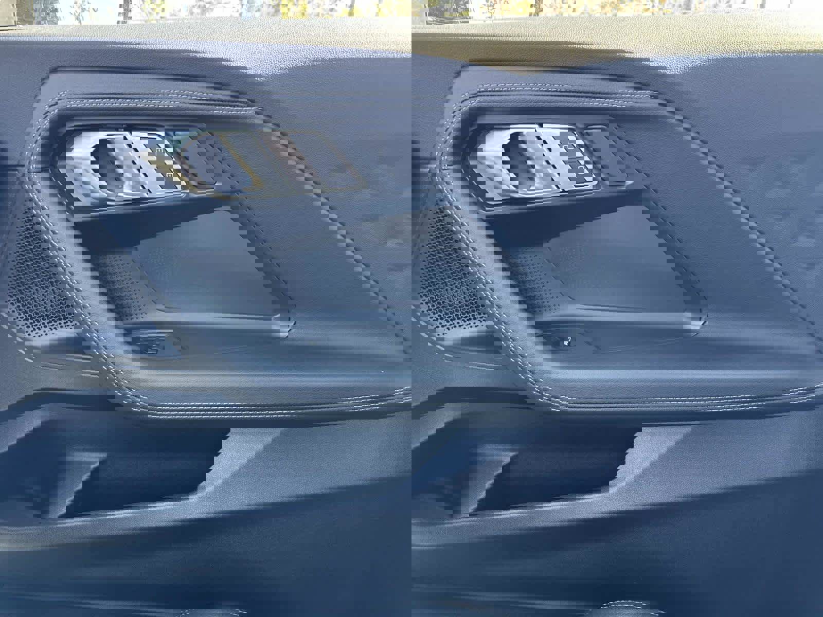 Used 2023 BMW 230i Coupe w/ Premium Package image 15