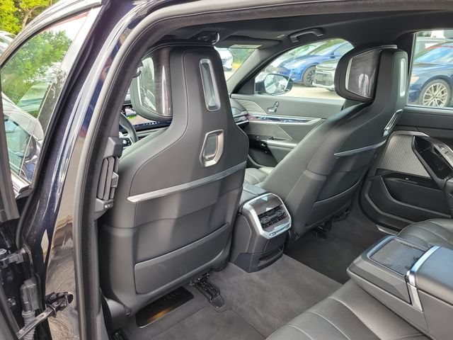 Used 2025 BMW 740i RWD image 12