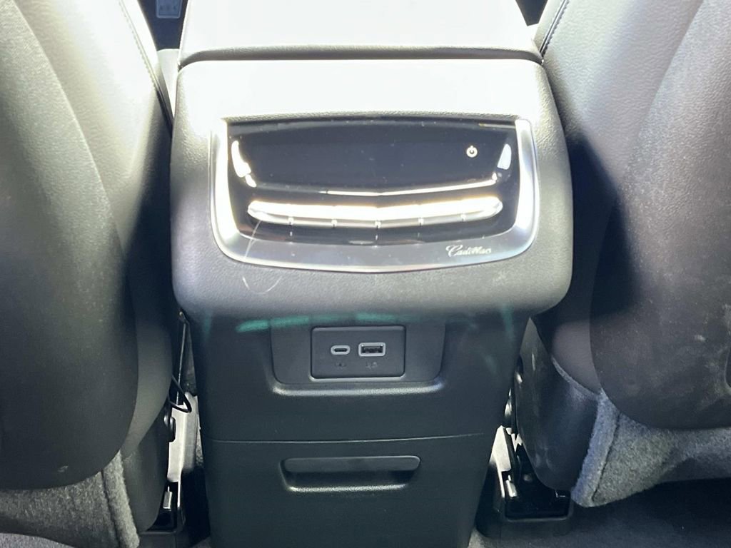 New 2025 Cadillac XT6 Luxury image 18
